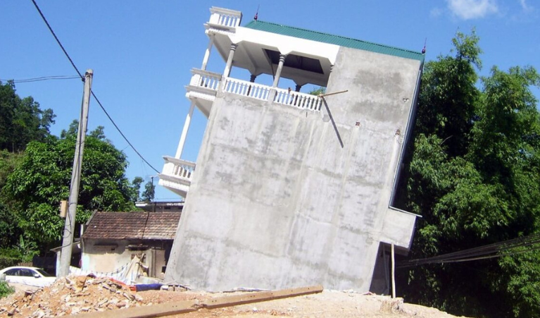Nhận Diện Và Xử Lý Các Sự Cố Thường Gặp Trong Xây Dựng