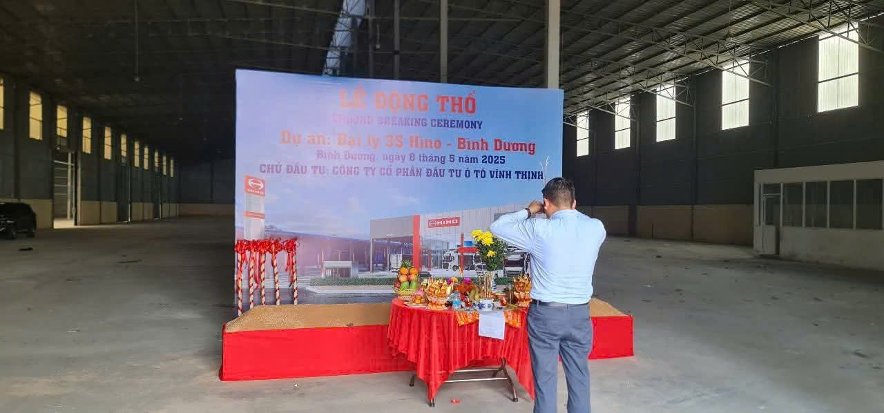 Khởi công xây nhà